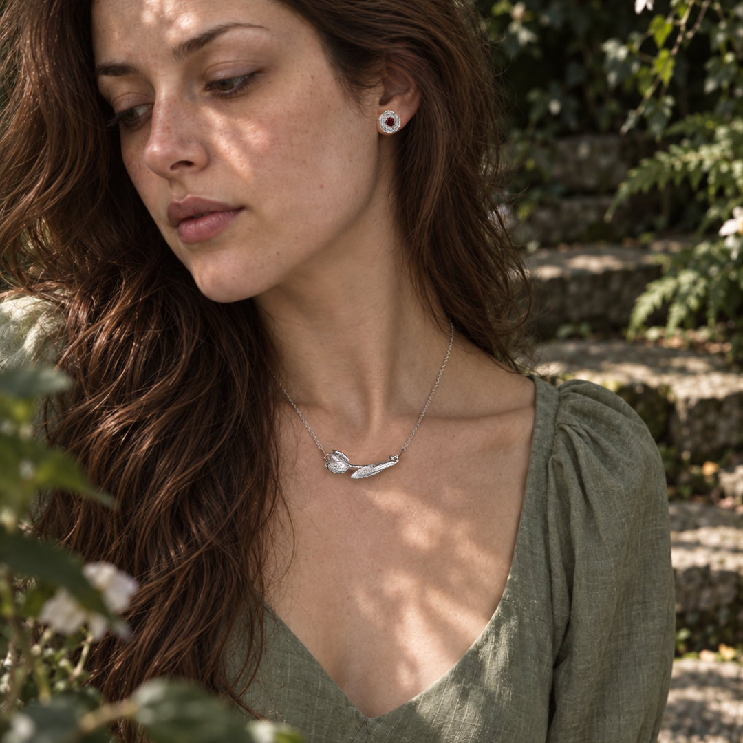 Collar tulipán y hoja