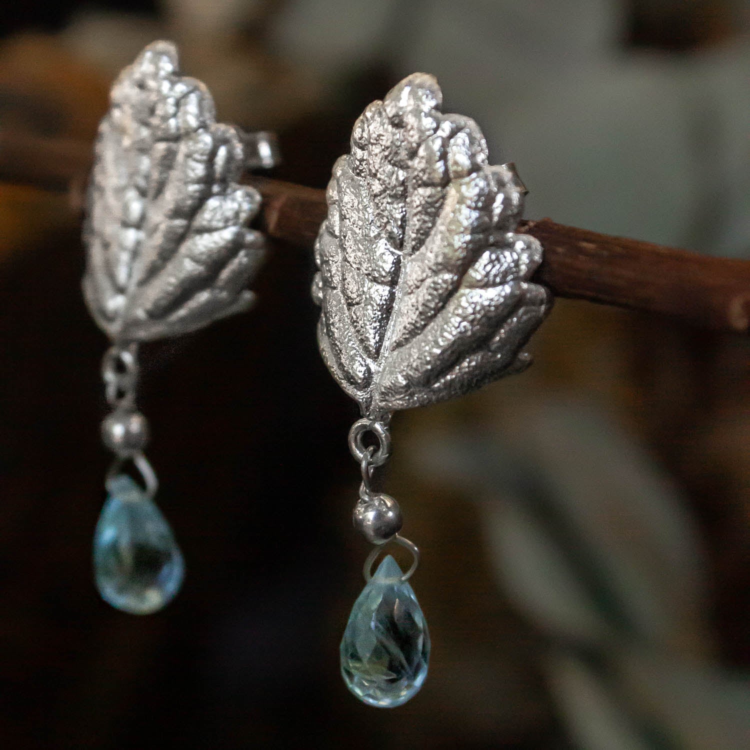 Aros hoja de suculenta y topacios